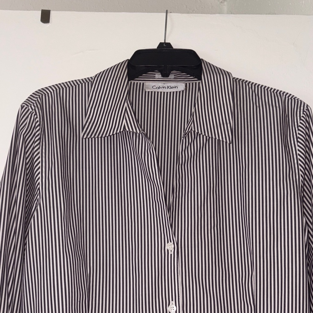 Calvin Klein Black and White Striped Women’s Shirt